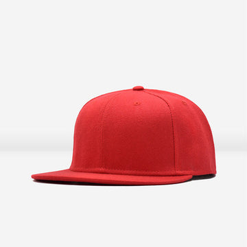 Men’s Red Snapback Cap – Stylish Streetwear Hat with Minimal Logo